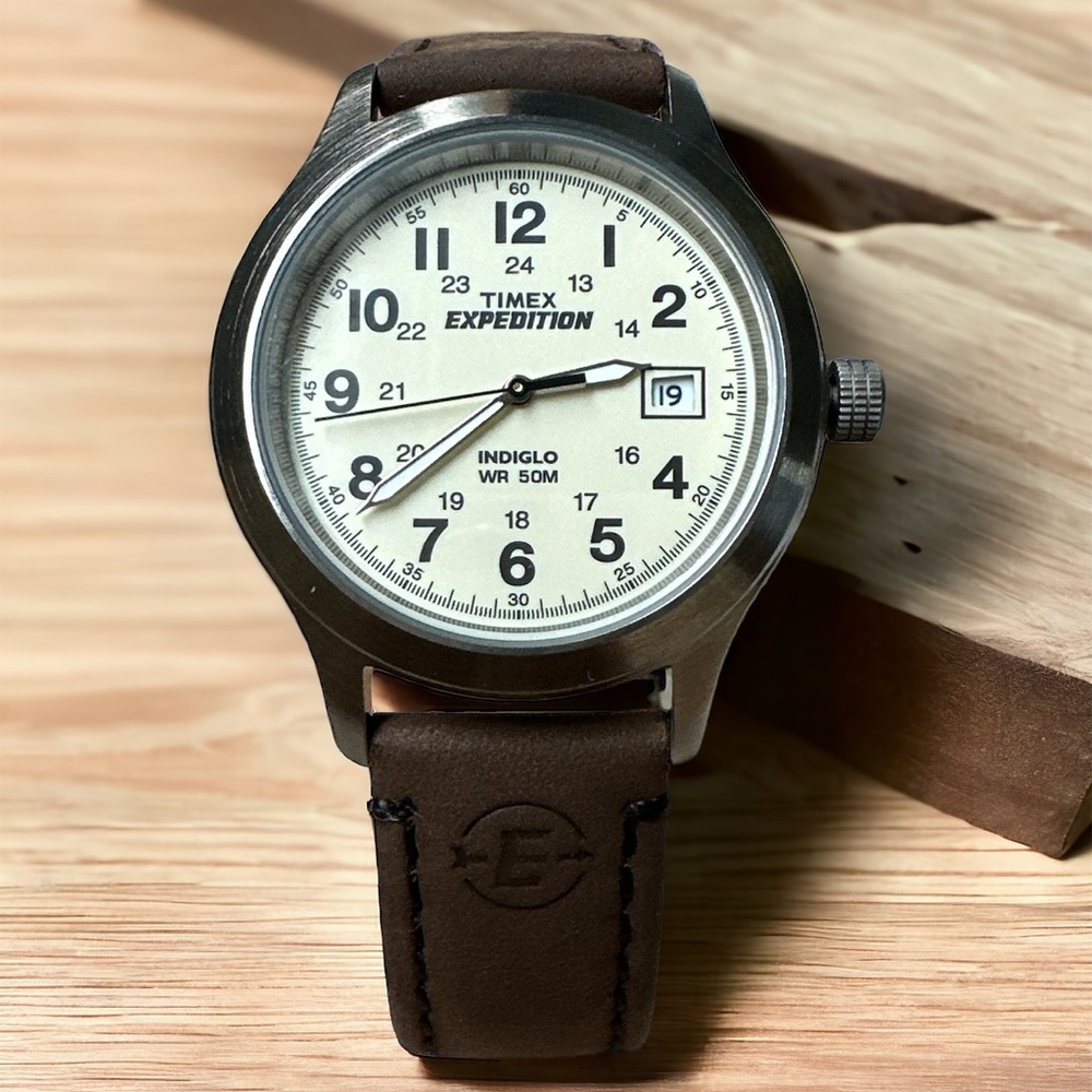 Expedition Metal Field 37mm Leather Strap Watch